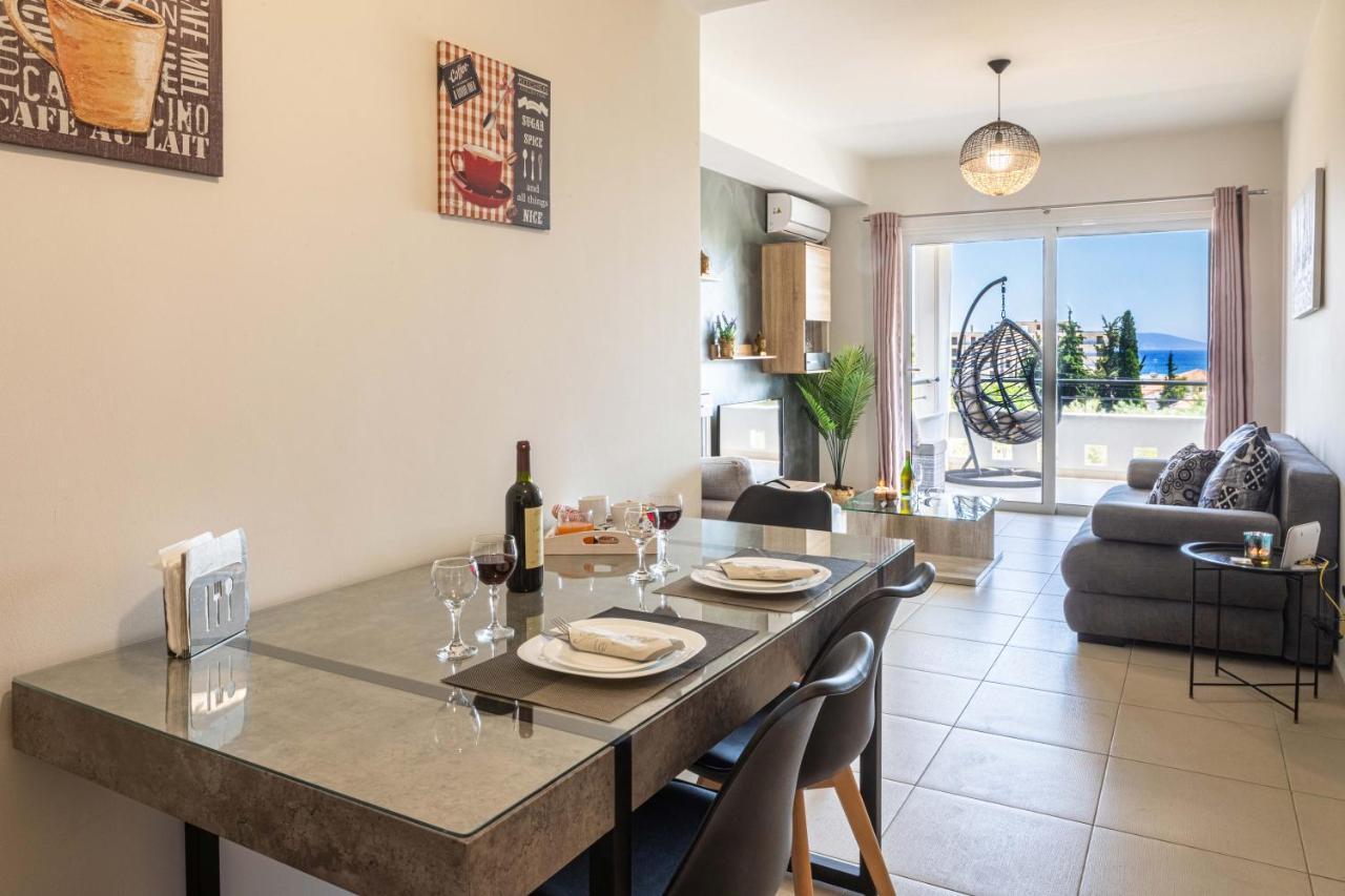 Christina'S Apartment 托隆 外观 照片