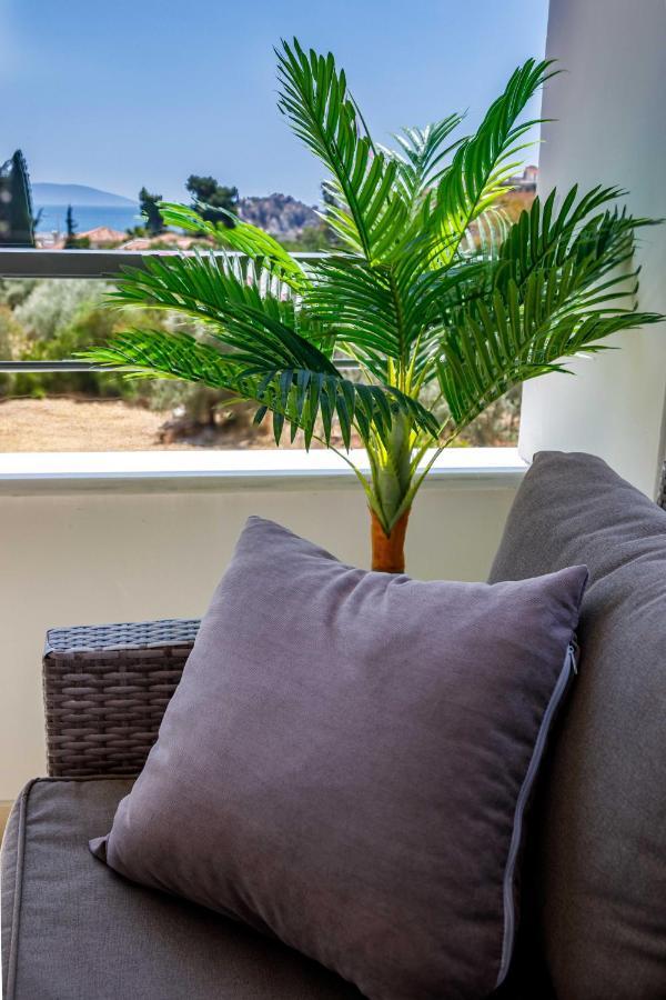 Christina'S Apartment 托隆 外观 照片