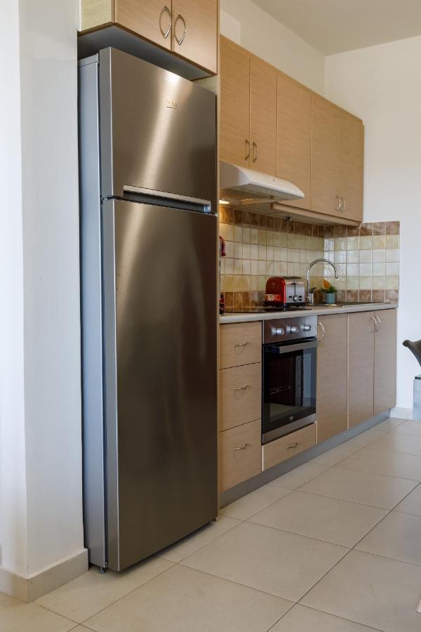 Christina'S Apartment 托隆 外观 照片